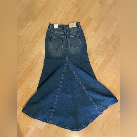 Fishtail Denim Maxi Skirt - Picture 7 of 9